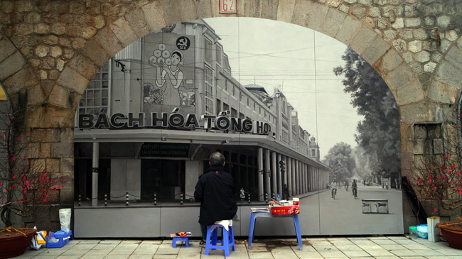 Ngắm tranh bích họa phố Phùng Hưng nhớ Hà Nội xưa