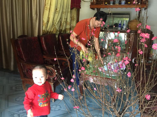 Con trai thiếu uý ung thư nhường sự sống cho con trong vòng tay Bộ trưởng Y tế