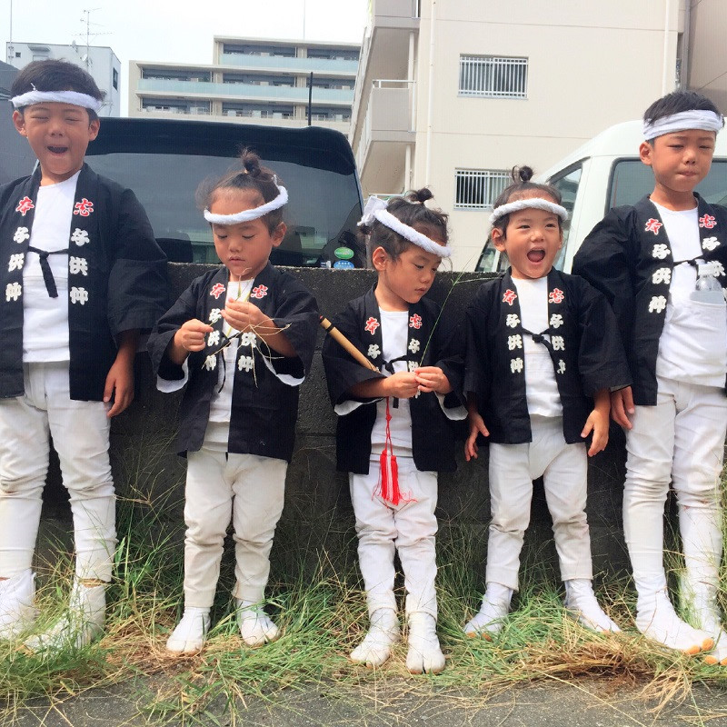 Bộ ảnh đáng yêu của gia đình 5 con nổi tiếng mạng xã hội Nhật Bản