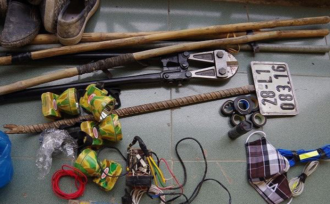 Rùng mình ‘đồ nghề’ của ổ nhóm 5 đối tượng… trộm chó liên tỉnh