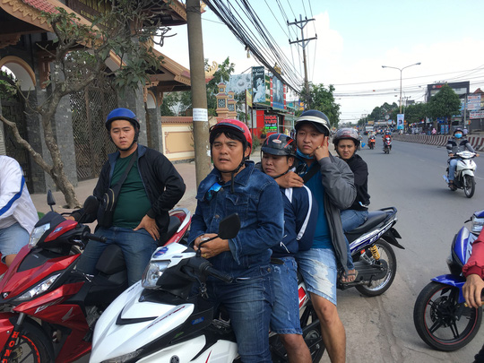 Sau 5 phút, bắt nóng gã giật dây chuyền phụ nữ