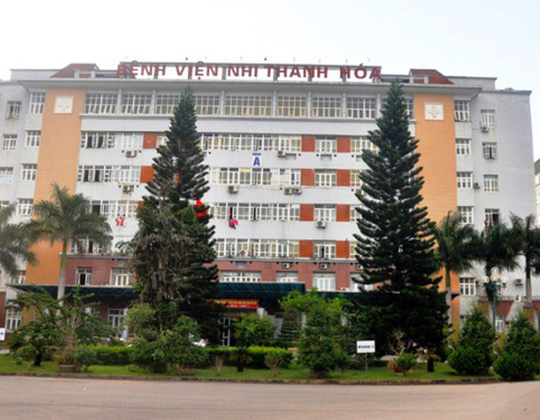 Khai quật tử thi bé 15 tháng tuổi điều tra nghi án bị bệnh viện đánh rơi