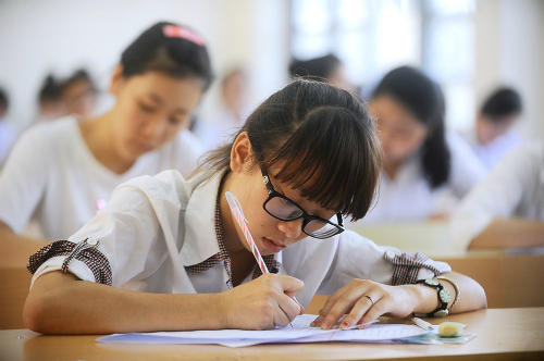 Điểm tự luận thi THPT quốc gia có thể không làm tròn đến 0,25