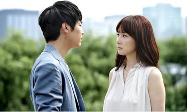 Éo le thay khi trong hoàn cảnh chẳng thể nào ngờ thì tôi bỗng phanh phui ra việc chồng mình ngoại tình