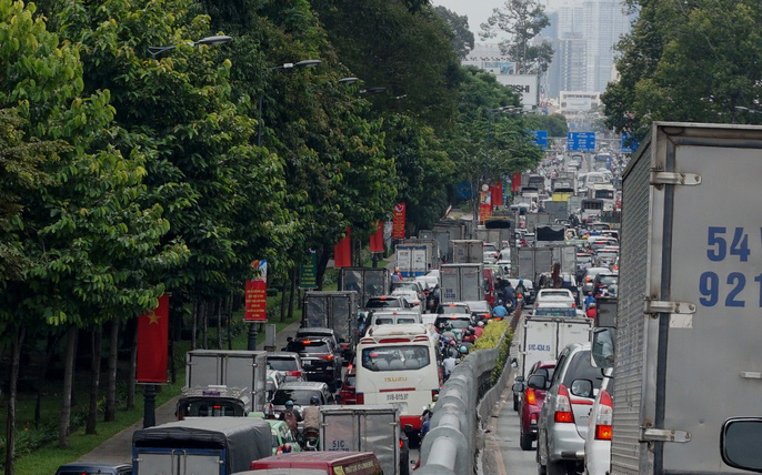 Ùn tắc trùng trùng, lớp lớp những ngày cận Tết