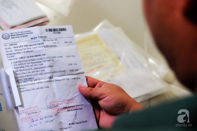 Vì tình yêu, người đàn ông tự tay chăm sóc vợ hờ mang bệnh hiểm nghèo chảy máu vùng kín, thương con vợ như con mình