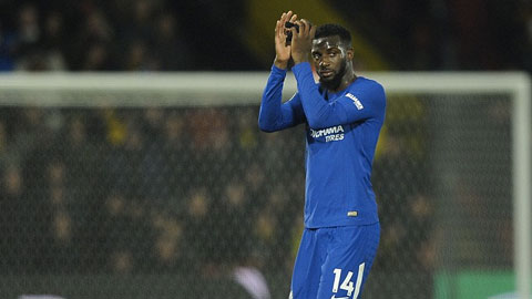 Bakayoko bị fan Chelsea chửi rủa Bakayoko bị fan Chelsea chửi rủa