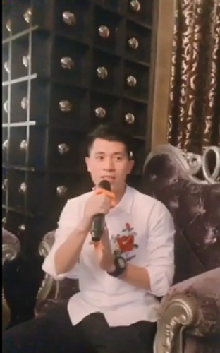 Đứng hình Bùi Tiến Dũng, Văn Thanh...đẹp như soái ca, hát cực hay