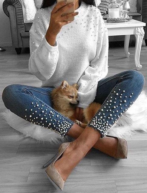 Tất cả bí quyết chọn màu trang phục dành cho nàng da ngăm đen nằm trong bài viết sau!