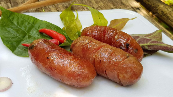 Cận Tết, dân công sở nhộn nhịp đi buôn đặc sản, mấy ngày cuối năm hốt bạc bằng cả tháng lương