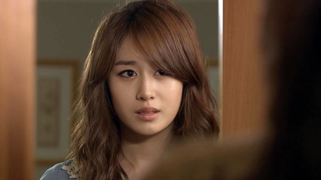 Quyết định của người vợ sau khi chứng kiến cảnh em họ đánh ghen hộ mình