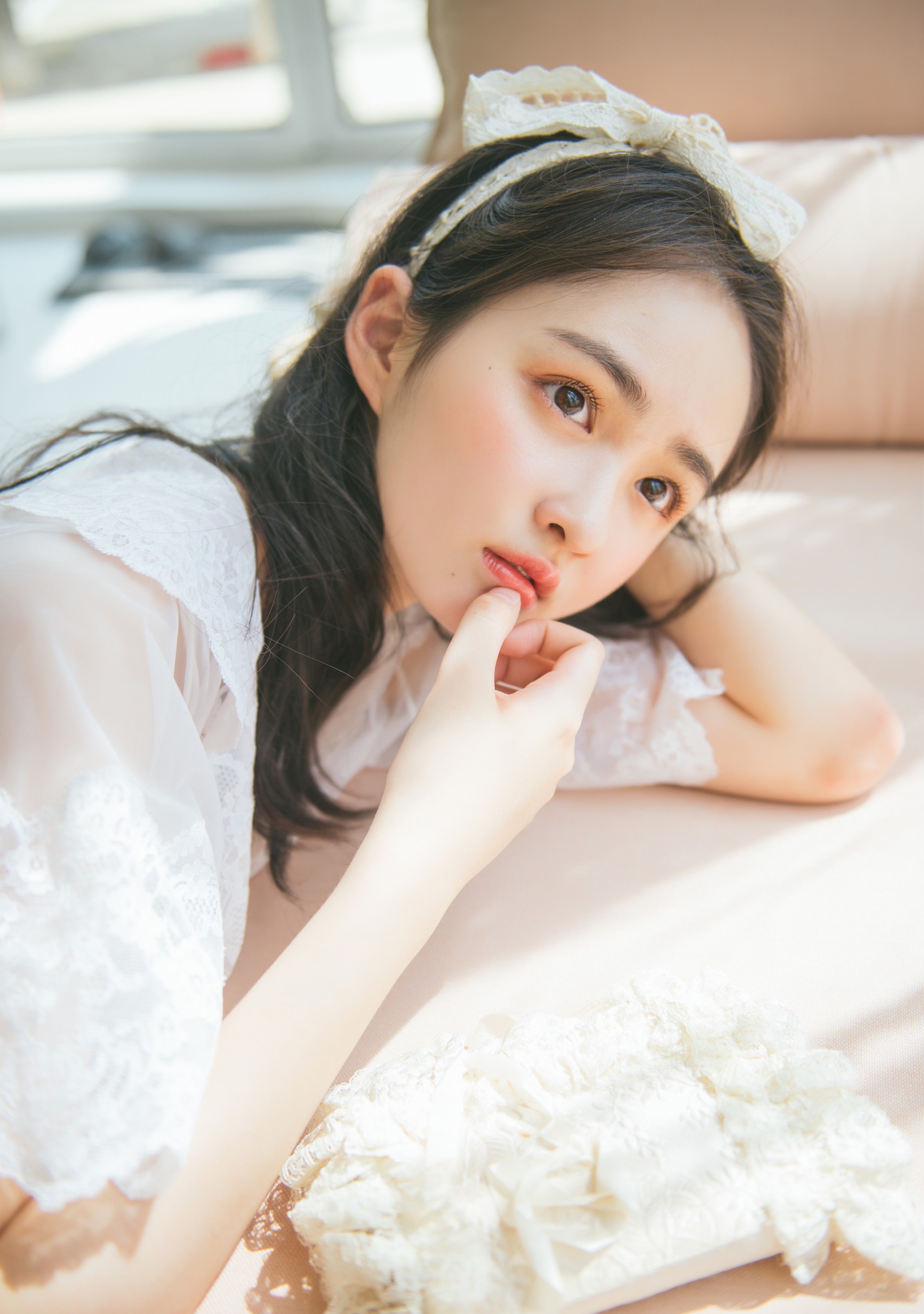 Cô bạn Trung Quốc mặt tròn, má phính mà vẫn cực xinh