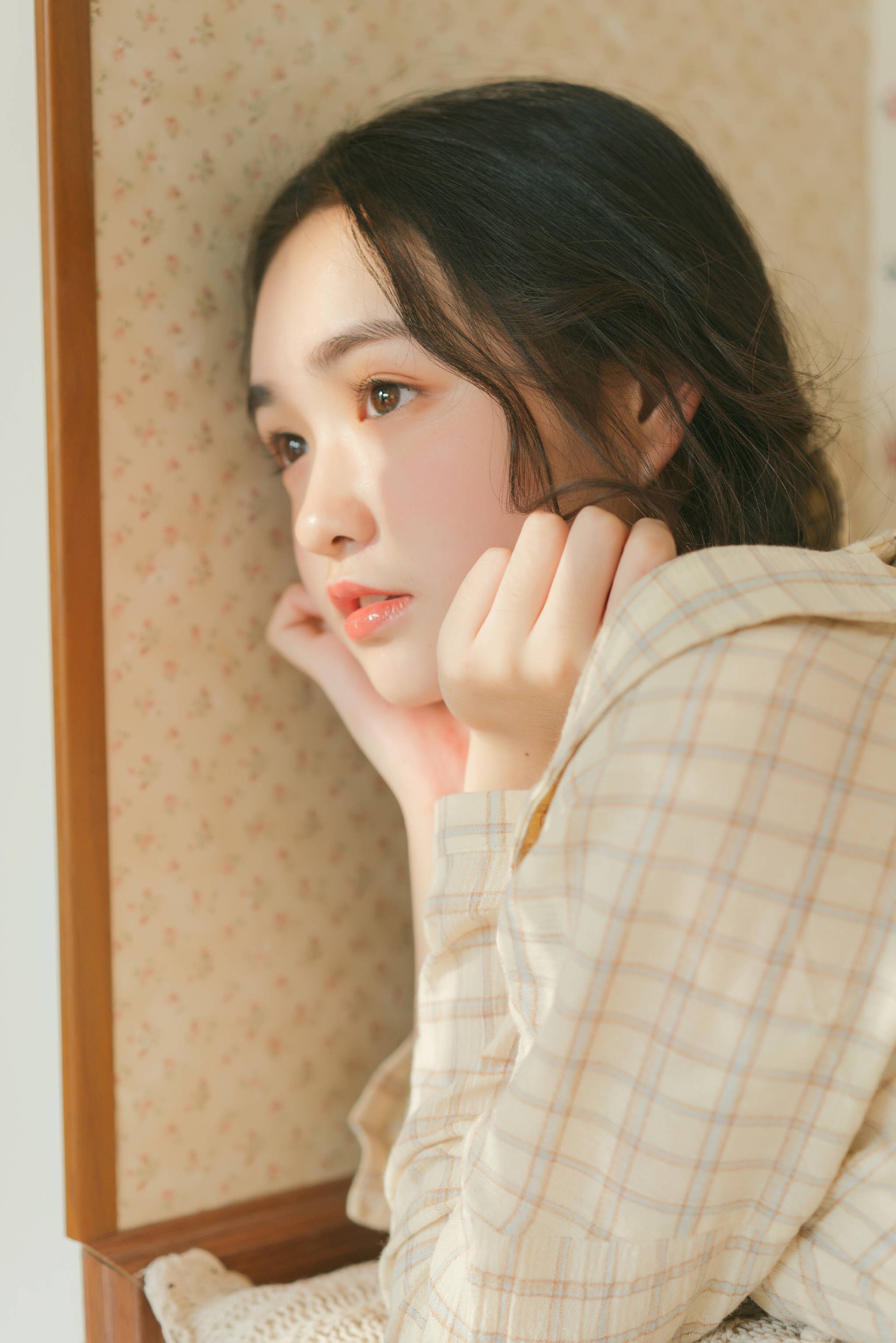 Cô bạn Trung Quốc mặt tròn, má phính mà vẫn cực xinh