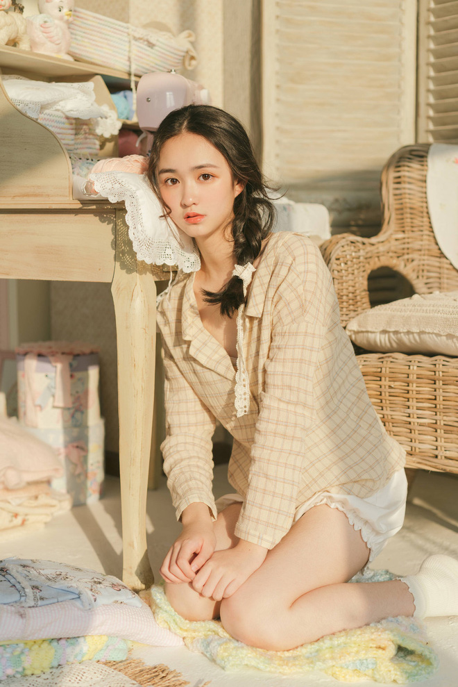 Cô bạn Trung Quốc mặt tròn, má phính mà vẫn cực xinh