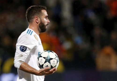 Real mất Carvajal ở trận gặp PSG vì tội tẩy thẻ