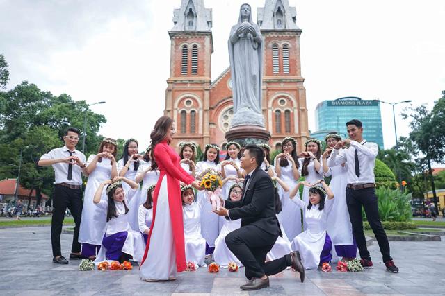 Cặp đôi 9X yêu nhau 15 năm tiết lộ cách yêu lâu không chán Cặp đôi 9X yêu nhau 15 năm tiết lộ cách yêu lâu không chán