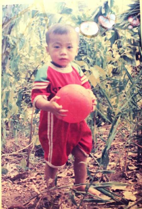 Fan sốt sình sịch vì ảnh thời còn đóng bỉm của đội U23 Việt Nam