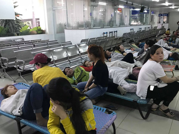 Nghi ngộ độc thực phẩm, hàng trăm công nhân nhập viện ở tỉnh Bình Dương