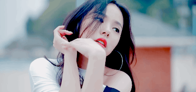 Hành trình nhan sắc của vợ Taeyang: Từ phẫu thuật thẩm mỹ đến nàng thơ sexy tới mức gây sốc