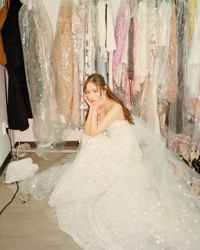 Hành trình nhan sắc của vợ Taeyang: Từ phẫu thuật thẩm mỹ đến nàng thơ sexy tới mức gây sốc