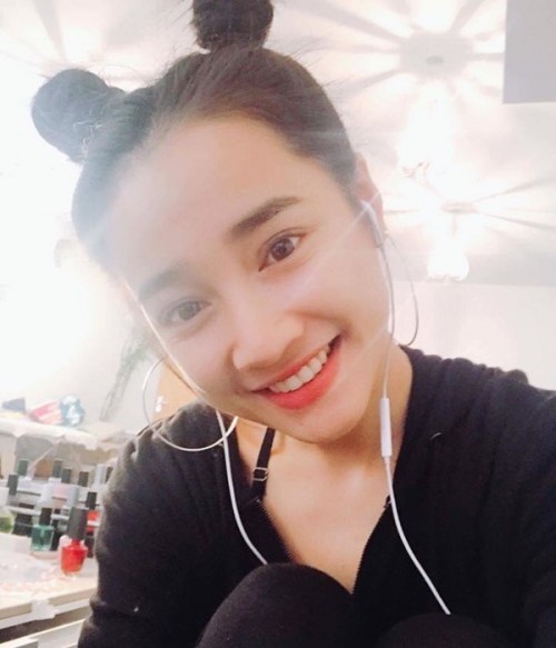 Tóc búi Na Tra chưa ngừng hot trong năm 2018, tiếp tục giúp sao Việt ăn gian tuổi cực đỉnh