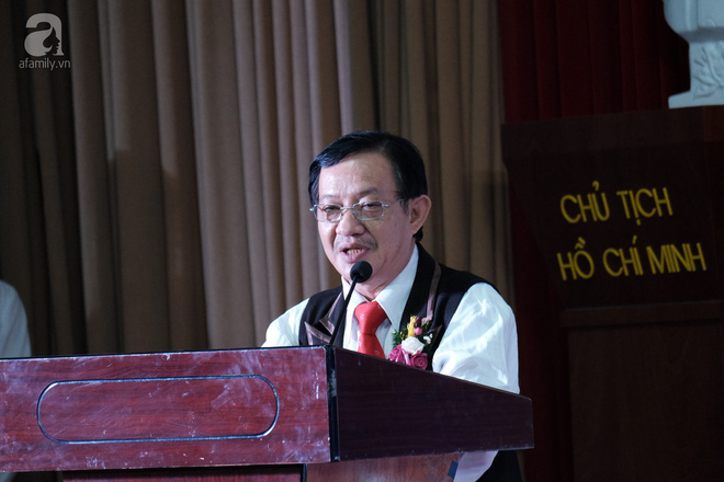 Hiến xác con trai cho y học cha mẹ bị miệng đời vu oan bán con để kiếm tiền