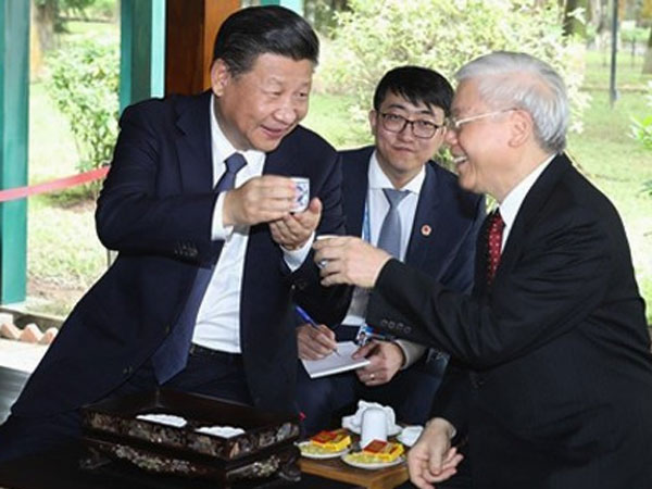 Tổng Bí thư hai nước Việt, Trung trao đổi Thư mừng Năm mới