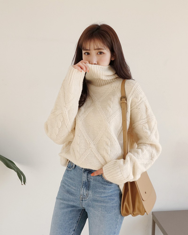 4 công thức diện áo len nhắm mắt cũng đẹp mà bạn có thể ứng dụng ngay cho dịp Tết này 4 công thức diện áo len nhắm mắt cũng đẹp mà bạn có thể ứng dụng ngay cho dịp Tết này