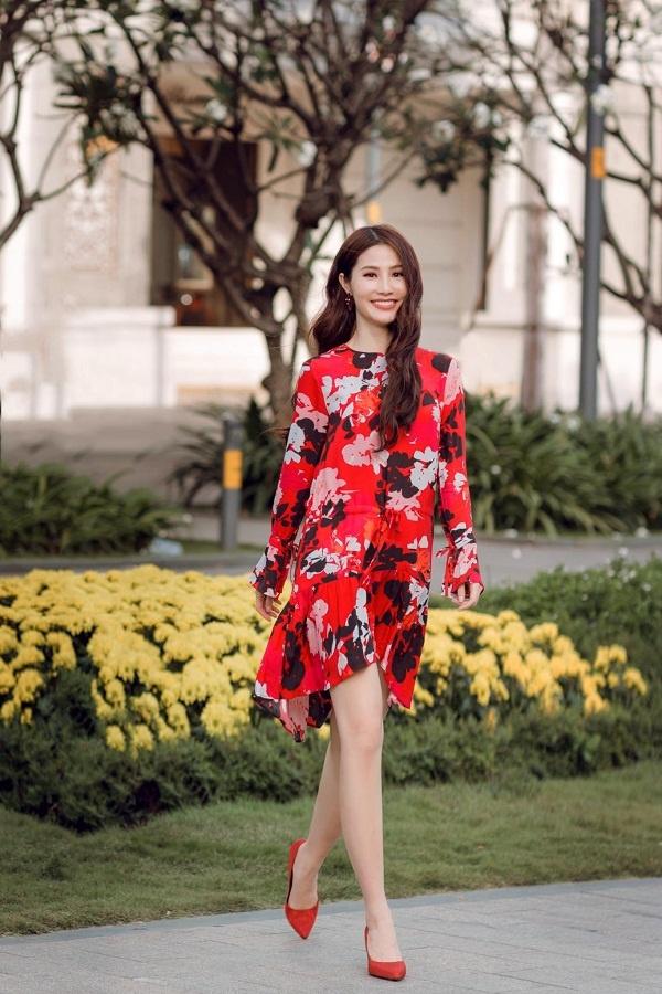 3 kiểu váy cứ tết lại cháy hàng, nàng nào cũng nên thủ sẵn vài cái!