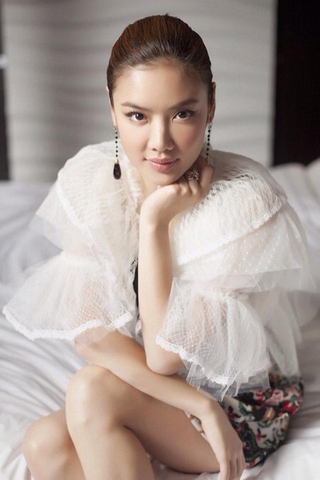 Nắm thóp Thiên Vương Hong Kong, Lạc Cơ Nhi một tay che trời?