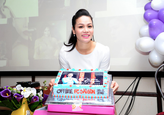 Liên tục bị lăng mạ, Nhật Kim Anh bức xúc lên tiếng: Nếu các em muốn náo loạn chị cho giải tán FC