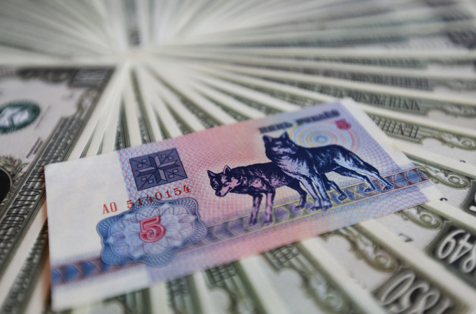 Săn tiền in hình linh vật Tết Mậu Tuất để lì xì ở Sài Gòn