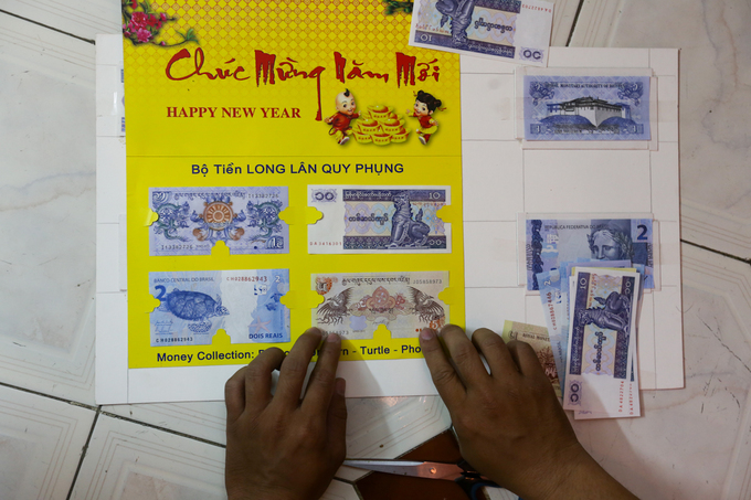 Săn tiền in hình linh vật Tết Mậu Tuất để lì xì ở Sài Gòn