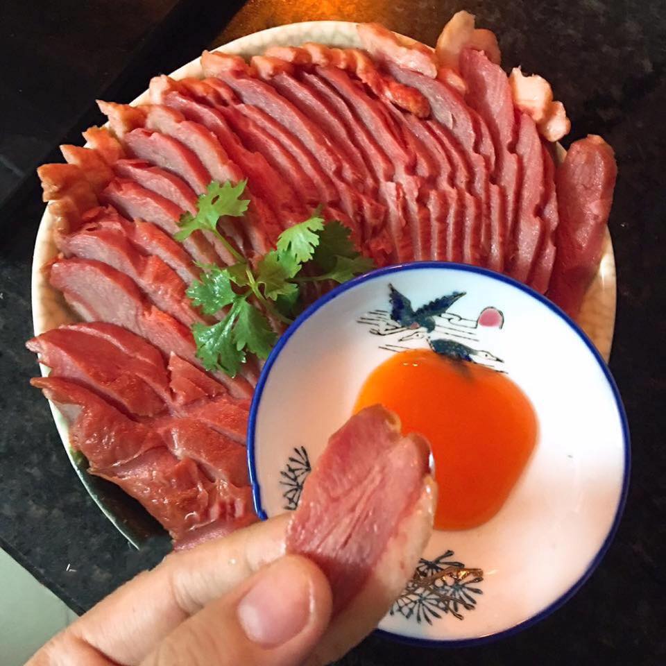 Ngán gà luộc chấm muối: Đổi món cánh ngỗng Nga, đùi gà Hàn Quốc