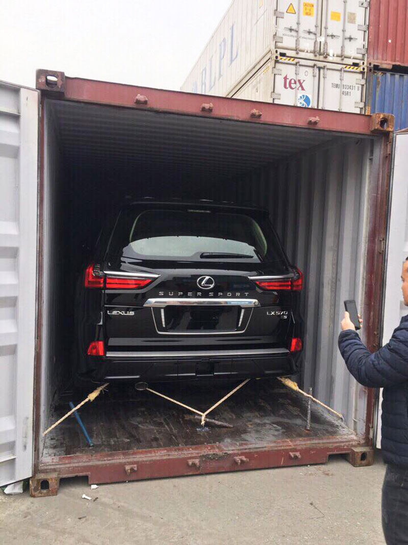 Lexus LX570 Super Sport 2018 đầu tiên về Việt Nam đón Tết