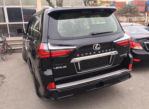 Lexus LX570 Super Sport 2018 đầu tiên về Việt Nam đón Tết