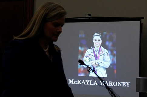 Các thượng nghị sĩ Mỹ kêu gọi tổng điều tra bê bối tình dục