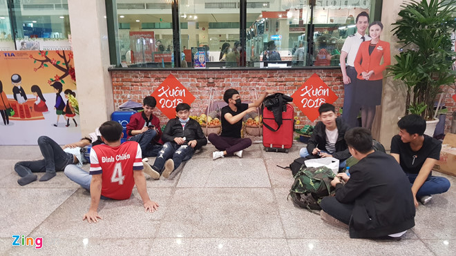 Người dân bắt đầu về quê, các cửa ngõ Sài Gòn ùn tắc Người dân bắt đầu về quê, các cửa ngõ Sài Gòn ùn tắc