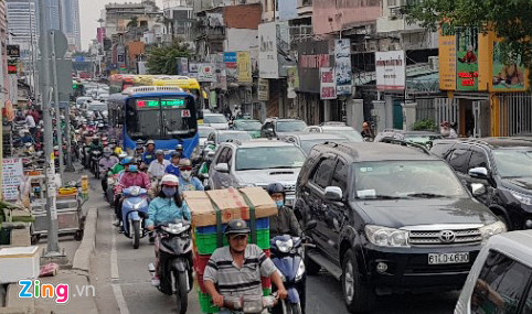 Người dân bắt đầu về quê, các cửa ngõ Sài Gòn ùn tắc Người dân bắt đầu về quê, các cửa ngõ Sài Gòn ùn tắc