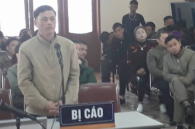 Nguyên Trưởng công an xã 2 tay 2 súng bắn Chủ tịch xã