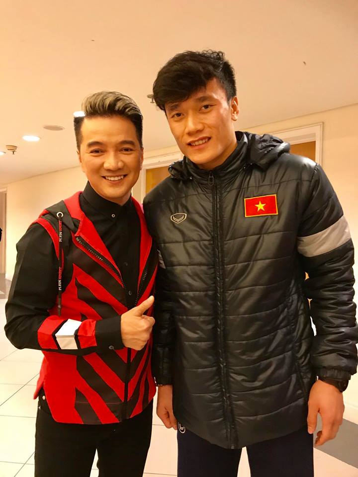 Đàm Vĩnh Hưng bênh U23 Việt Nam vì người hùng cũng không yên thân