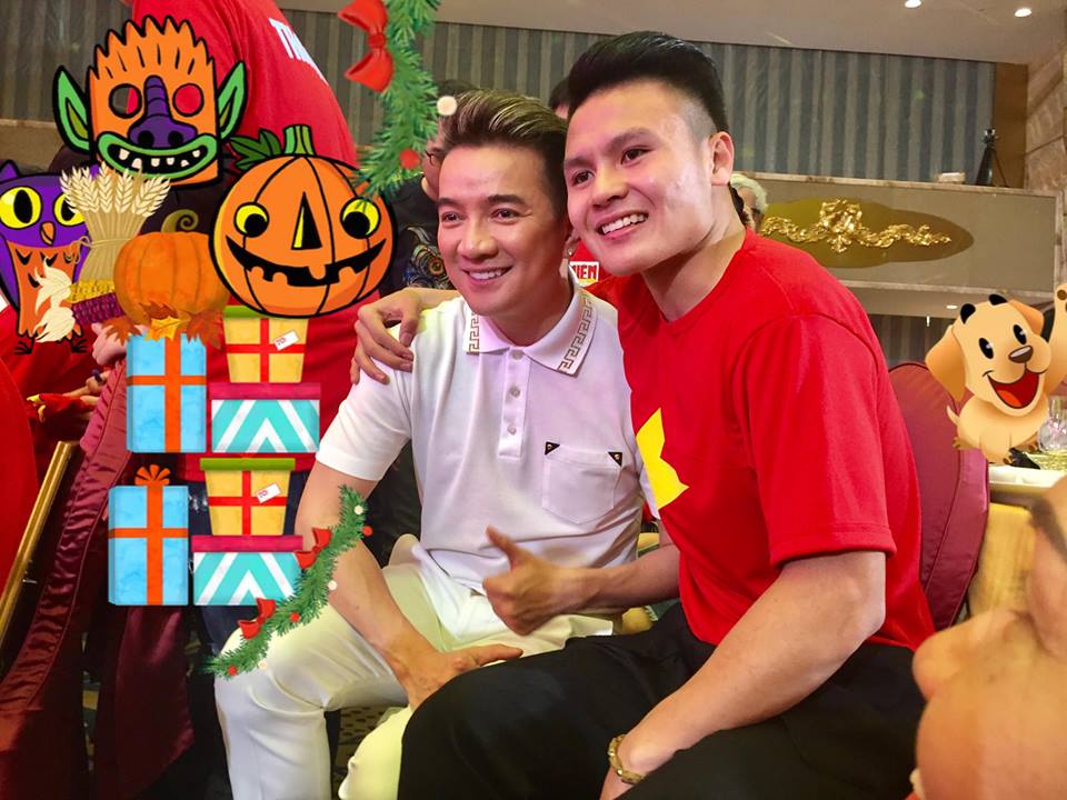 Đàm Vĩnh Hưng bênh U23 Việt Nam vì người hùng cũng không yên thân Đàm Vĩnh Hưng bênh U23 Việt Nam vì người hùng cũng không yên thân