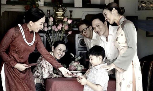 Những điều cấm kỵ bạn nên biết khi lì xì cho trẻ ngày Tết Những điều cấm kỵ bạn nên biết khi lì xì cho trẻ ngày Tết