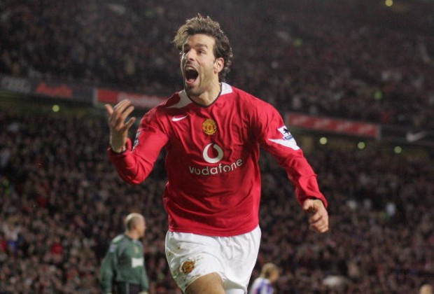 Rooney bất ngờ thừa nhận Van Nistelrooy ra đi vì Ronaldo