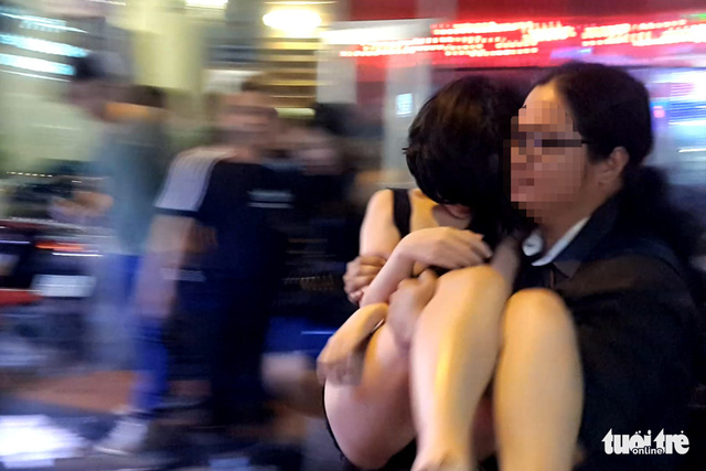 Tiệc liên hoan cuối năm: Vui thôi, đừng vui quá