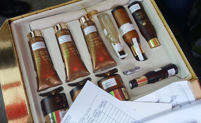 Hà Nội: Khách hàng tố Spa mồi chài bán trả góp bộ mỹ phẩm với giá khủng