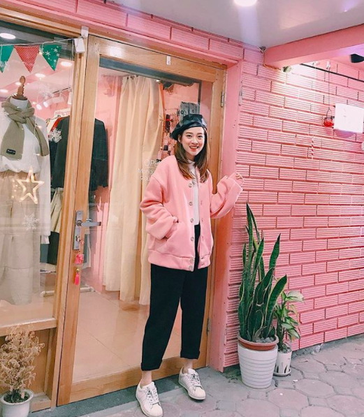 Hotgirl Trương Hoàng Mai Anh công khai xin lỗi sau sự việc mắng khách gây ồn ào