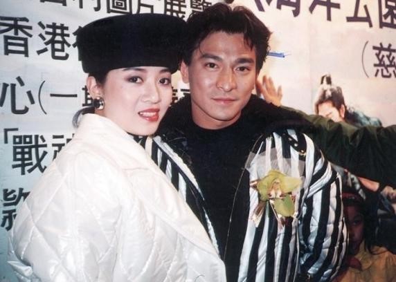Chuyện đáng sợ trong showbiz sao Hoa ngữ: Lấy tỉ phú bị ruồng bỏ, mất mạng vì người tình Chuyện đáng sợ trong showbiz sao Hoa ngữ: Lấy tỉ phú bị ruồng bỏ, mất mạng vì người tình