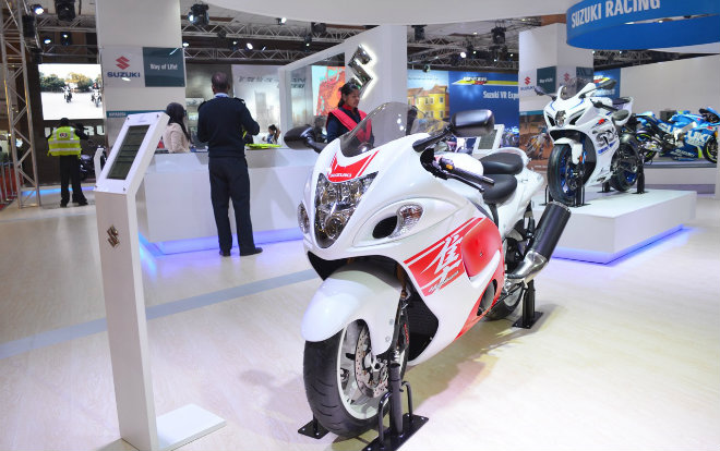 Cận cảnh thần gió 2018 Suzuki Hayabusa trong thực tế