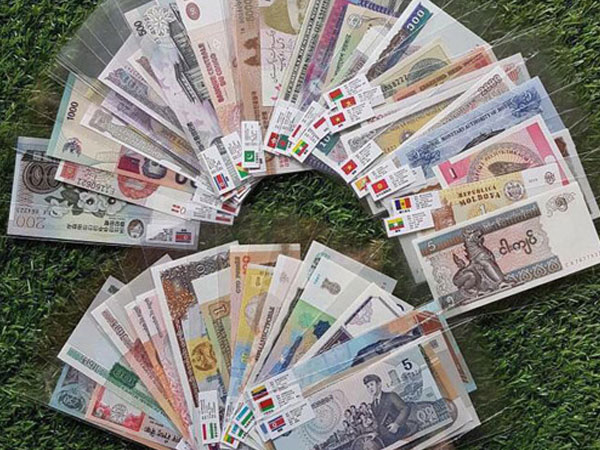 Sốt bộ tiền lì xì gom may mắn của 28 nước